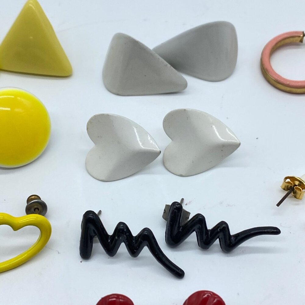 Vtg 80s Statement Earrings Lot of 20 Geometric Abstract Designs Mixed Colors - Picture 10 of 12